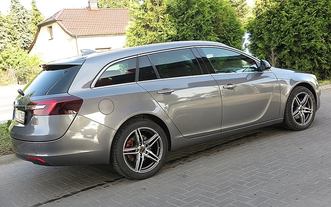 Opel Insignia cena 44600 przebieg: 135000, rok produkcji 2017 z Pieńsk małe 781